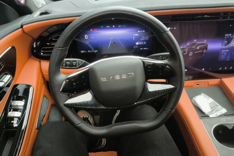 Used EXEED Lanyue C-DM 2025 180 Ultra-Long Range Ultra All-Wheel Drive 6-Seater Steering Wheel