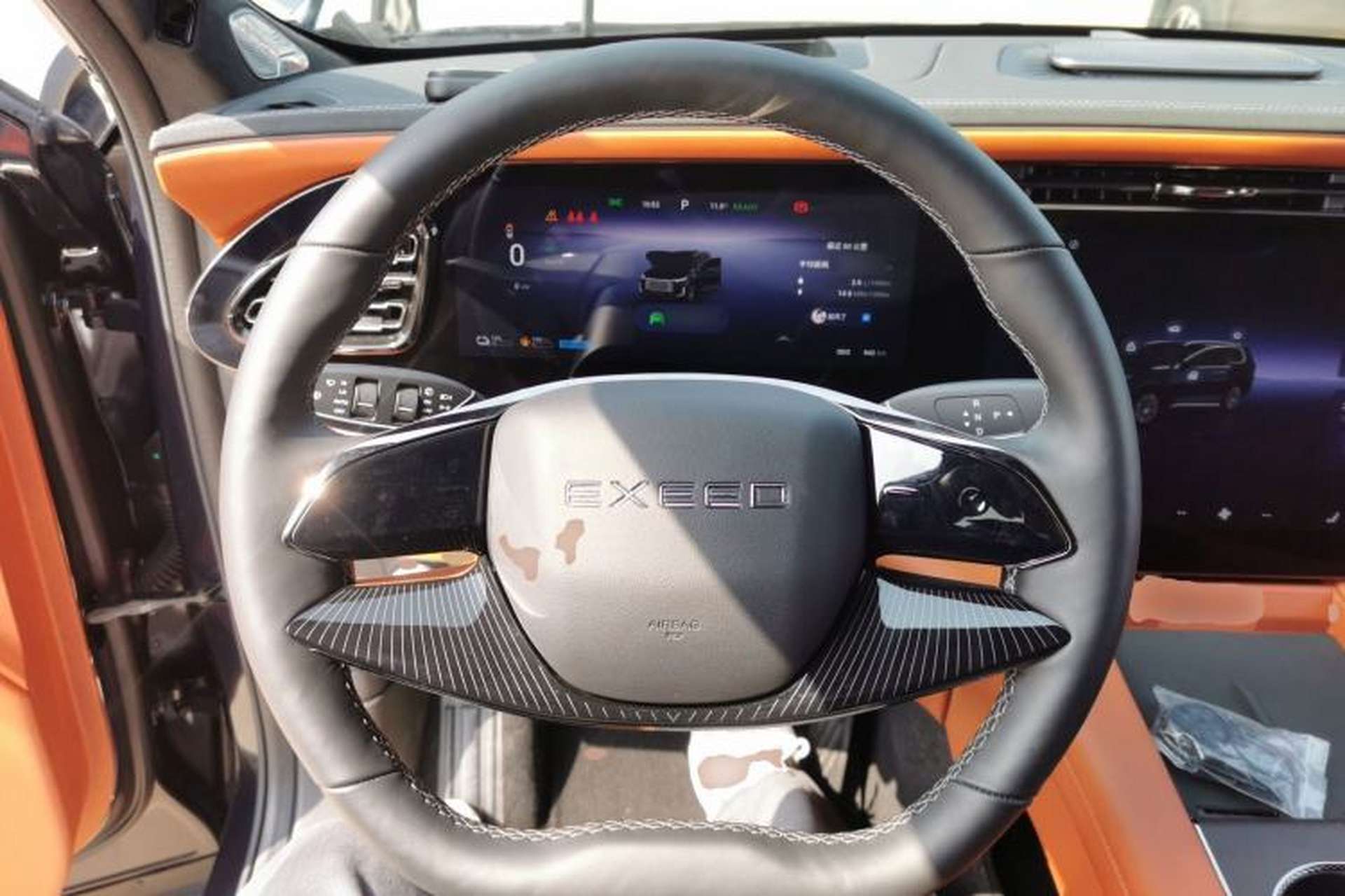 Used EXEED Lanyue C-DM 2025 180 Ultra-Long Range Ultra All-Wheel Drive 6-Seater Steering Wheel