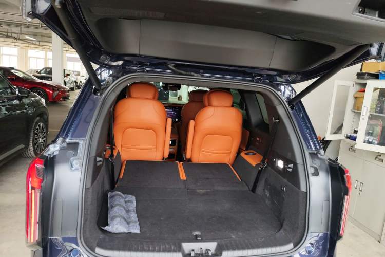 Used EXEED Lanyue C-DM 2025 180 Ultra-Long Range Ultra All-Wheel Drive 6-Seater Trunk