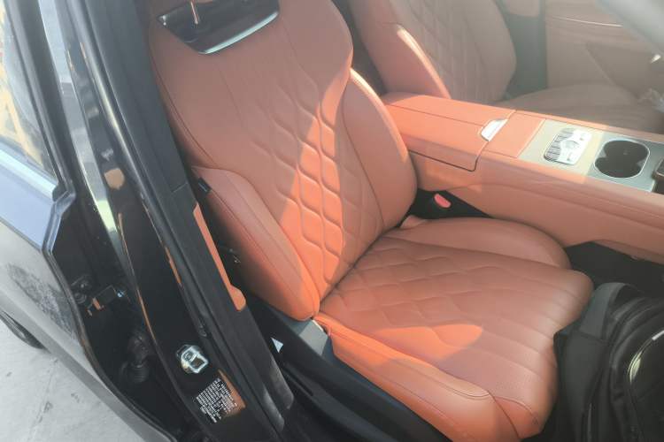 Used EXEED Lanyue C-DM 2025 180 Ultra-Long Range Max All-Wheel Drive 6-Seater Right Front Seat