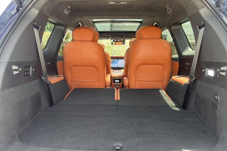 Used EXEED Lanyue C-DM 2025 180 Ultra-Long Range Ultra All-Wheel Drive 6-Seater Interior 5