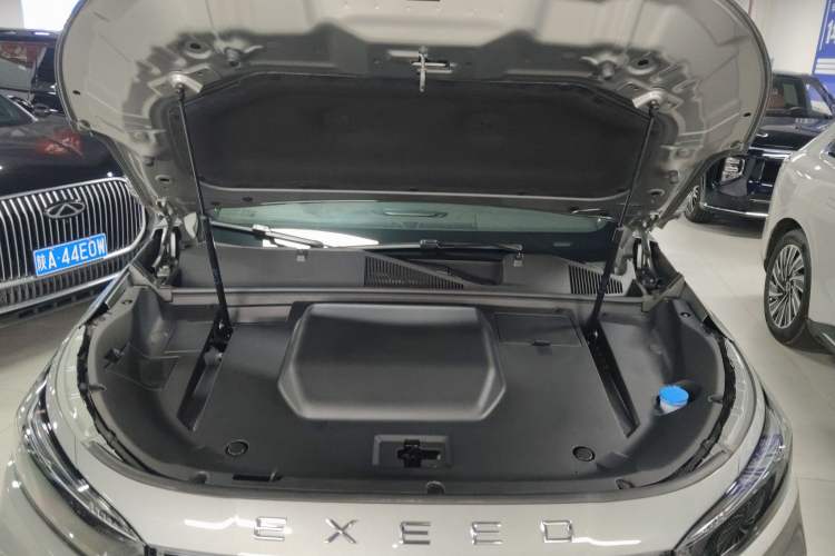 Used EXEED Lanyue C-DM 2025 180 Ultra-Long Range Max All-Wheel Drive 6-Seater Engine Bay