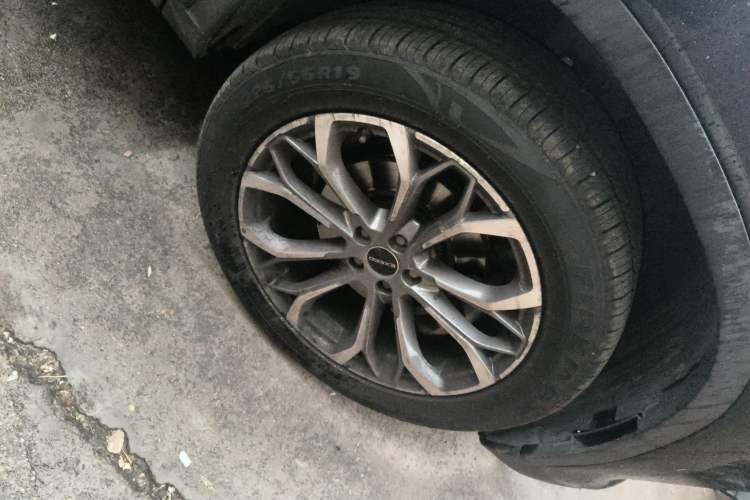 Used EXEED Lingyun 2020 1.6T Two-Wheel Drive Star Edition Right Front Wheel Hub