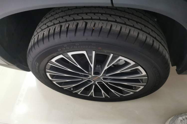 Used EXEED Lingyun 2025 300T Two-Wheel Drive Starry Edition Exterior 8