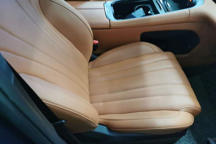 Used EXEED Lingyun 2025 300T Two-Wheel Drive Starry Edition Right Front Seat