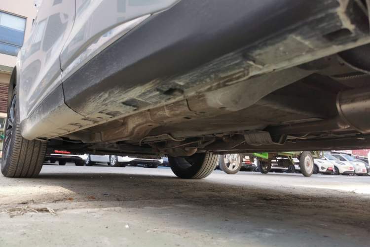 Used EXEED Lingyun 2023 300T Two-Wheel Drive Starry Edition Left Side Sill