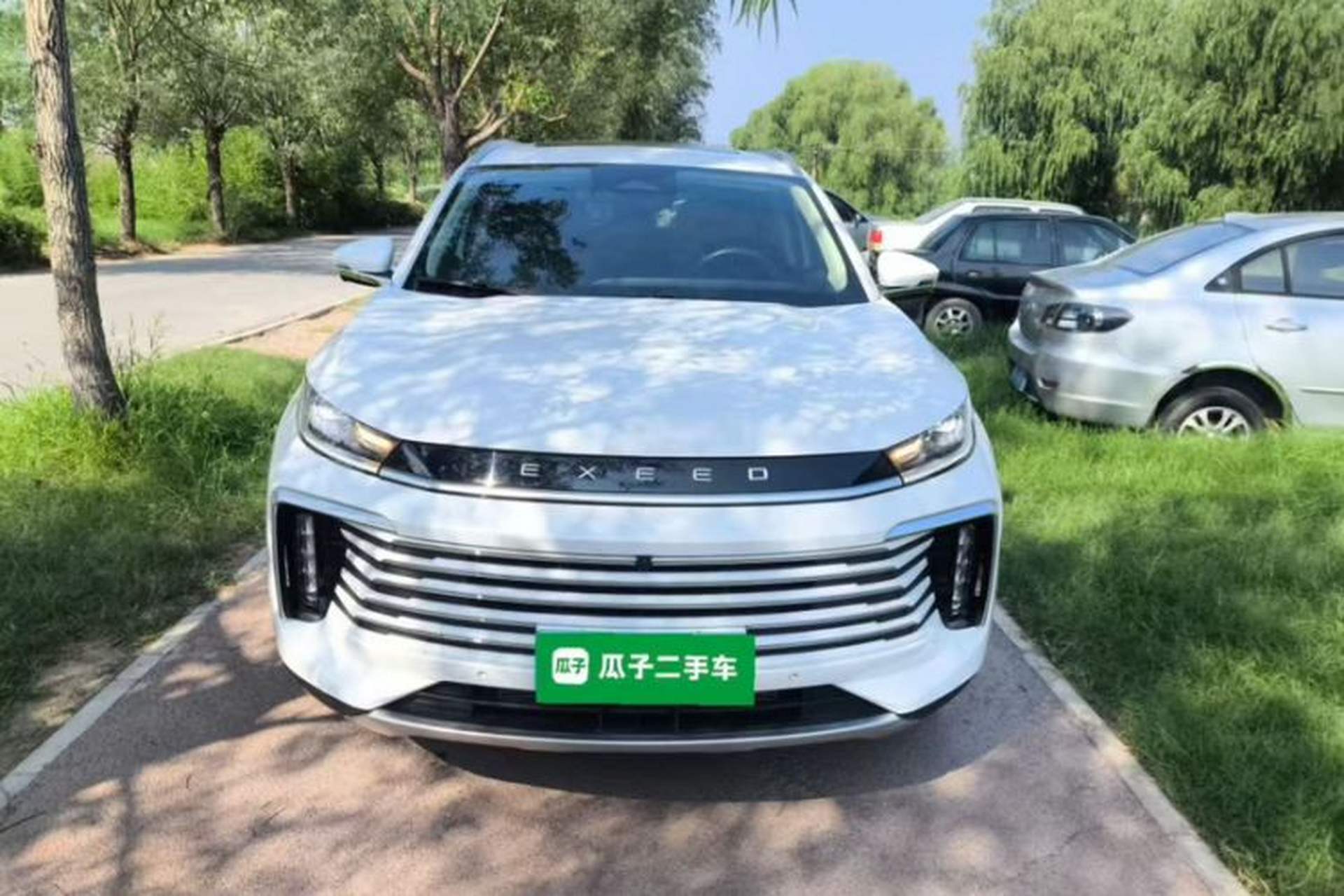 Used EXEED Lingyun 2024 300T Two-Wheel Drive Starlight Edition Exterior 6
