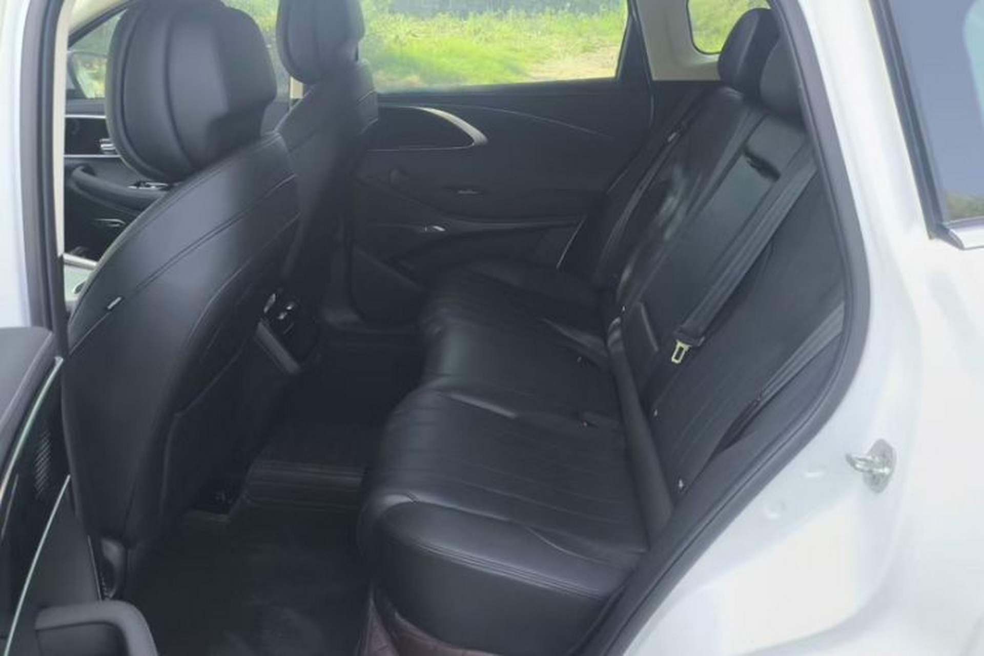 Used EXEED Lingyun 2024 300T Two-Wheel Drive Starlight Edition Interior 3