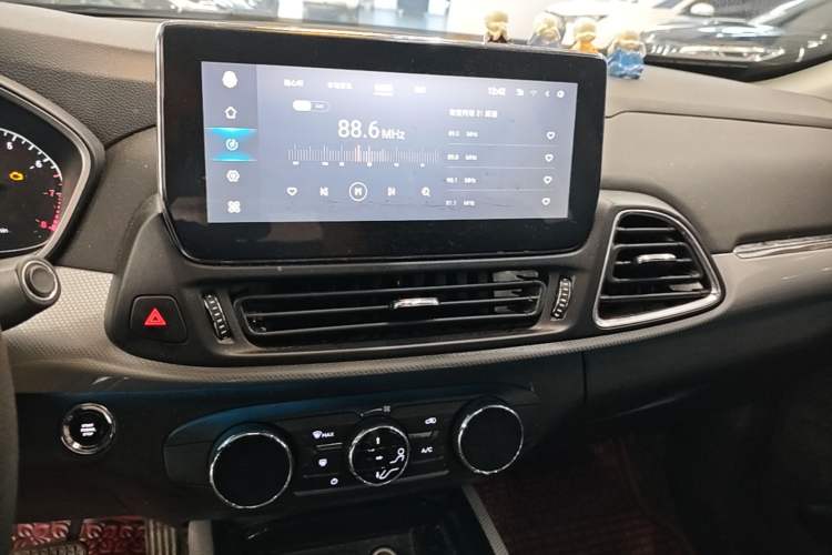 Used EXEED Lingyun 2019 1.6T Two-Wheel-Drive Platinum Edition Audio And AC Panel