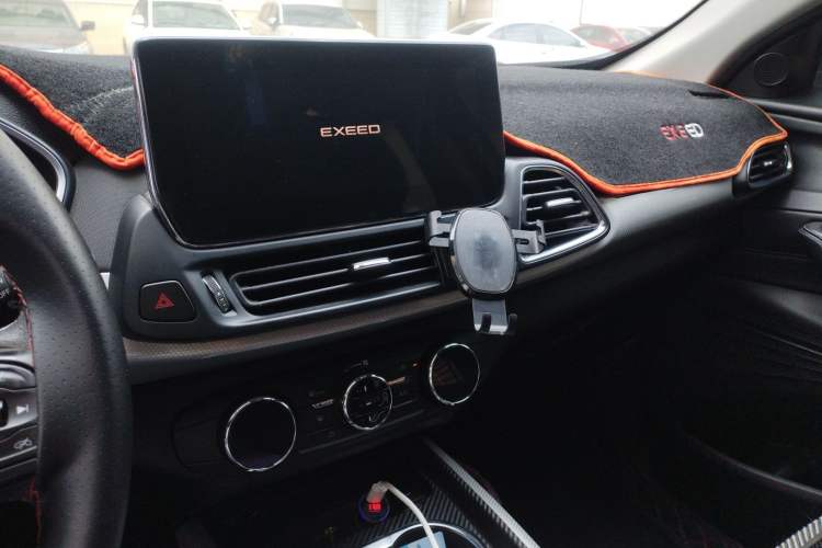 Used EXEED Lingyun 2019 1.6T Two-Wheel-Drive Platinum Edition Audio And AC Panel