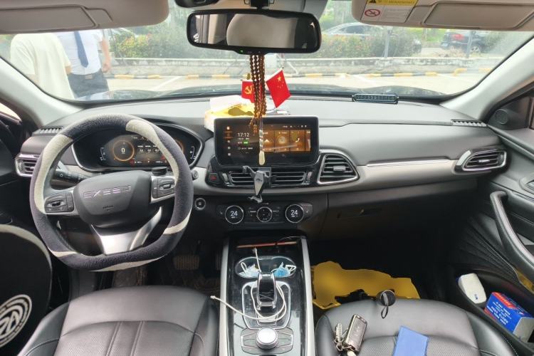 Used EXEED Lingyun 2019 1.6T Two-Wheel Drive Diamond Edition Center Console