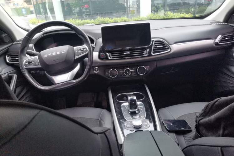 Used EXEED Lingyun 2019 1.6T Two-Wheel Drive Diamond Edition Center Console