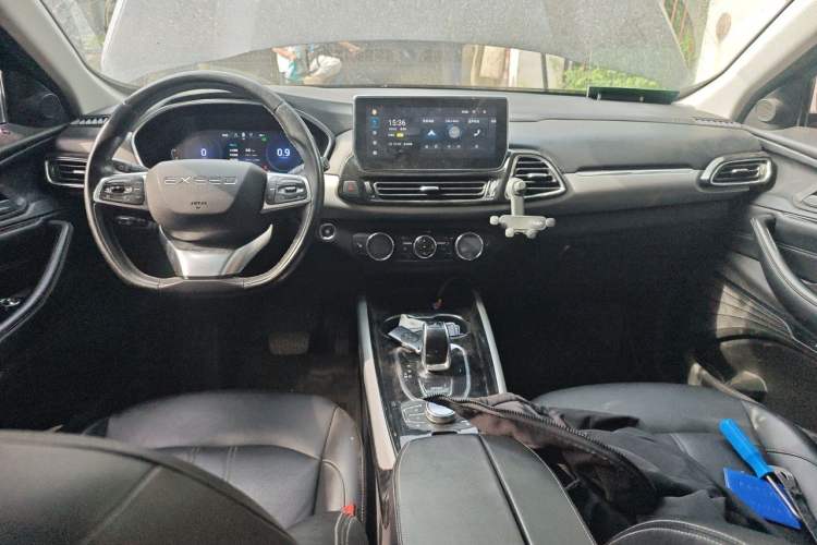 Used EXEED Lingyun 2019 1.6T Two-Wheel Drive Diamond Edition Center Console