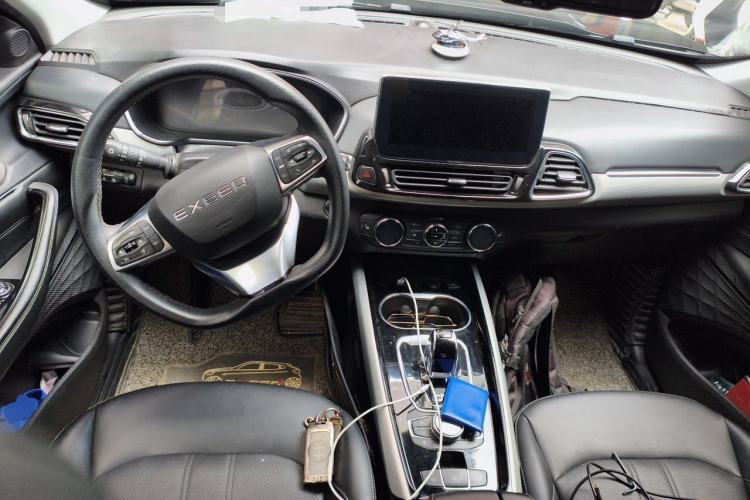 Used EXEED Lingyun 2019 1.6T Two-Wheel Drive Diamond Edition Center Console