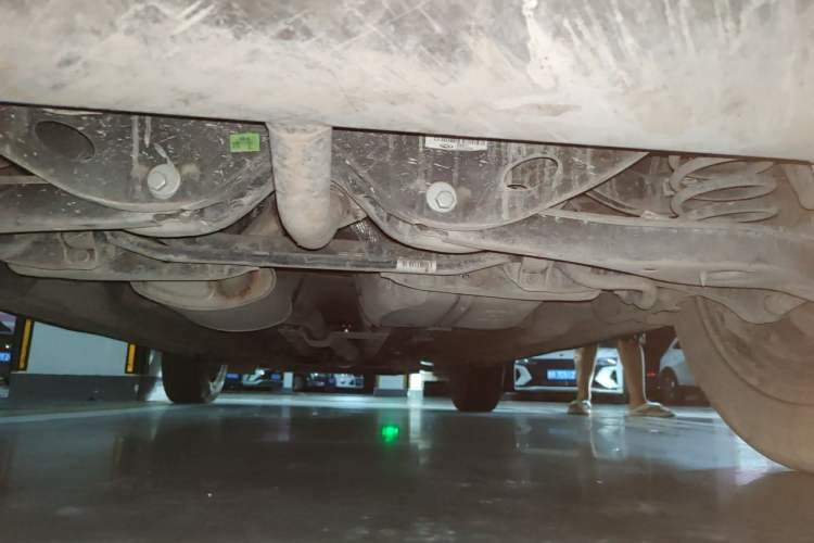 Used EXEED Lingyun 2019 1.6T Two-Wheel-Drive Platinum Edition Chassis Rear