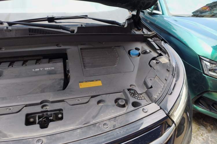 Used EXEED Lingyun 2019 1.6T Two-Wheel Drive Diamond Edition Engine Bay Left