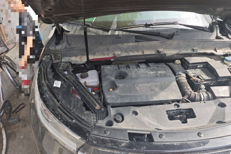 Used EXEED Lingyun 2019 1.6T Two-Wheel Drive Diamond Edition Engine Bay Right