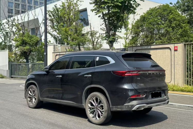 Used EXEED Lingyun 2019 1.6T Two-Wheel Drive Diamond Edition Exterior 2