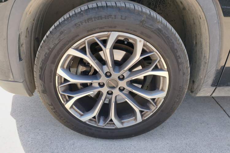 Used EXEED Lingyun 2019 1.6T Two-Wheel Drive Star曜 Edition Exterior 4
