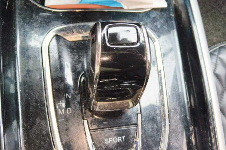 Used EXEED Lingyun 2019 1.6T Four-Wheel Drive Flagship Edition Gear Lever