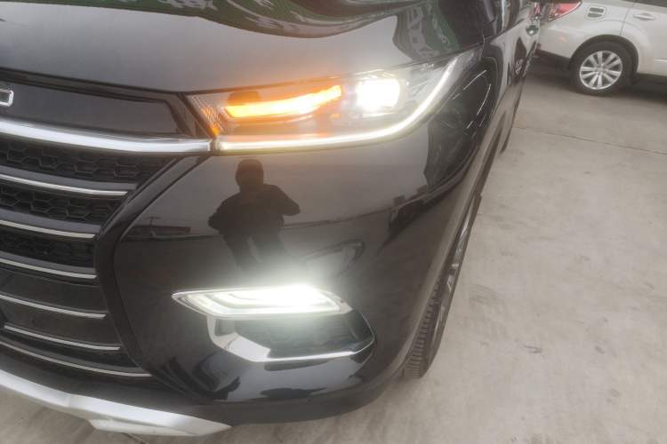 Used EXEED Lingyun 2019 1.6T Two-Wheel Drive Diamond Edition Left Front Headlight