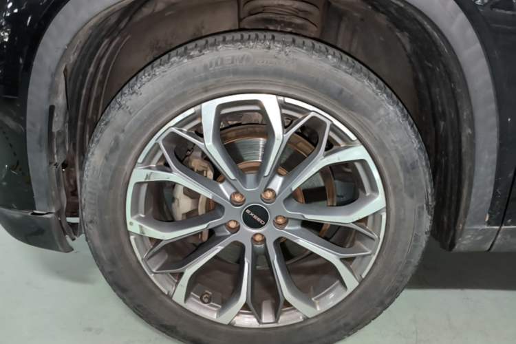Used EXEED Lingyun 2019 1.6T Two-Wheel Drive Diamond Edition Left Front Wheel Hub