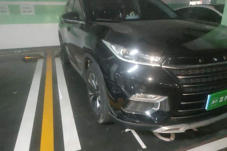 Used EXEED Lingyun 2019 1.6T Two-Wheel-Drive Platinum Edition Right Front Headlight
