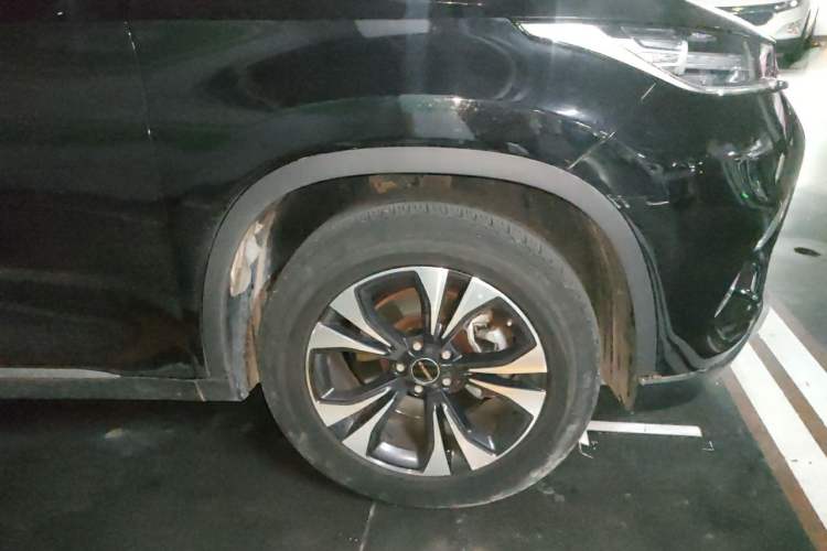 Used EXEED Lingyun 2019 1.6T Two-Wheel-Drive Platinum Edition Right Front Wheel Hub