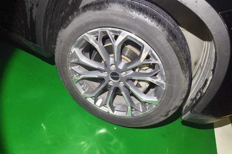 Used EXEED Lingyun 2019 1.6T Two-Wheel Drive Diamond Edition Right Front Wheel Hub