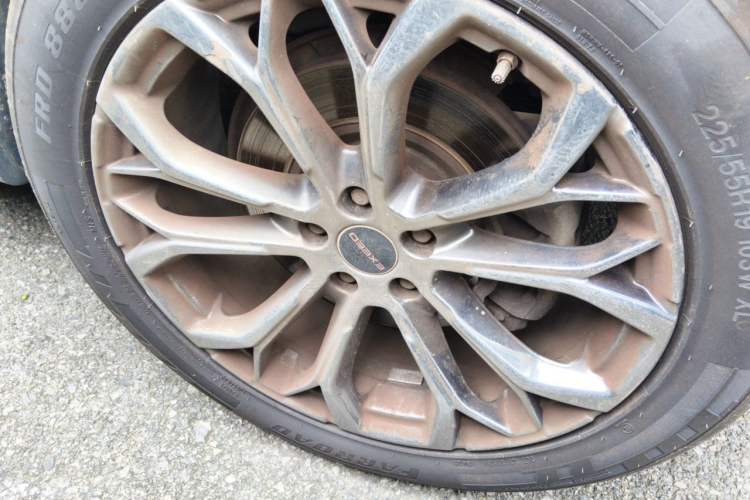 Used EXEED Lingyun 2019 1.6T Four-Wheel Drive Flagship Edition Right Front Wheel Hub