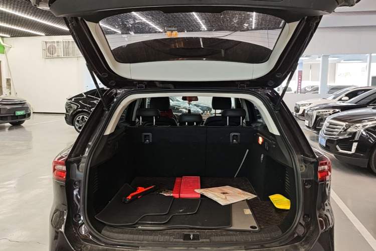 Used EXEED Lingyun 2019 1.6T Two-Wheel-Drive Platinum Edition Trunk