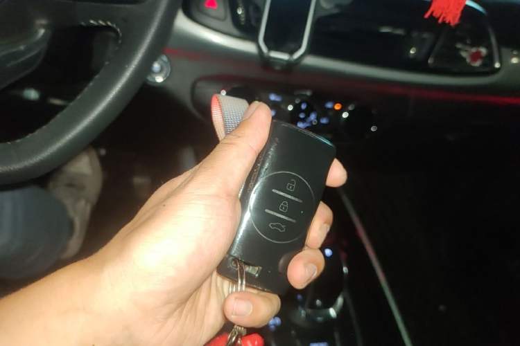Used EXEED Lingyun 2019 1.6T Two-Wheel-Drive Platinum Edition Vehicle Key