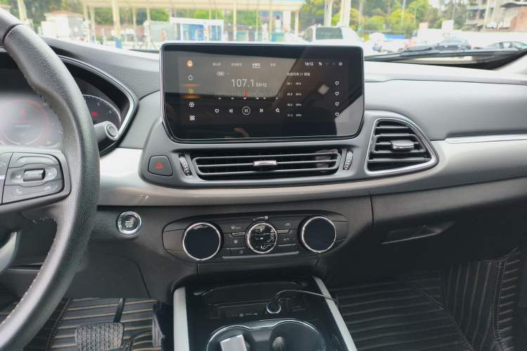 Used EXEED Lingyun 2019 1.6T Two-Wheel-Drive Platinum Edition Audio And AC Panel