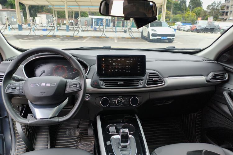 Used EXEED Lingyun 2019 1.6T Two-Wheel-Drive Platinum Edition Center Console