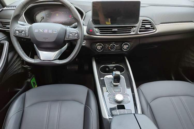 Used EXEED Lingyun 2019 1.6T Two-Wheel-Drive Platinum Edition Center Console