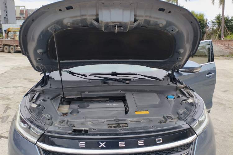 Used EXEED Lingyun 2019 1.6T Two-Wheel-Drive Platinum Edition Engine Bay