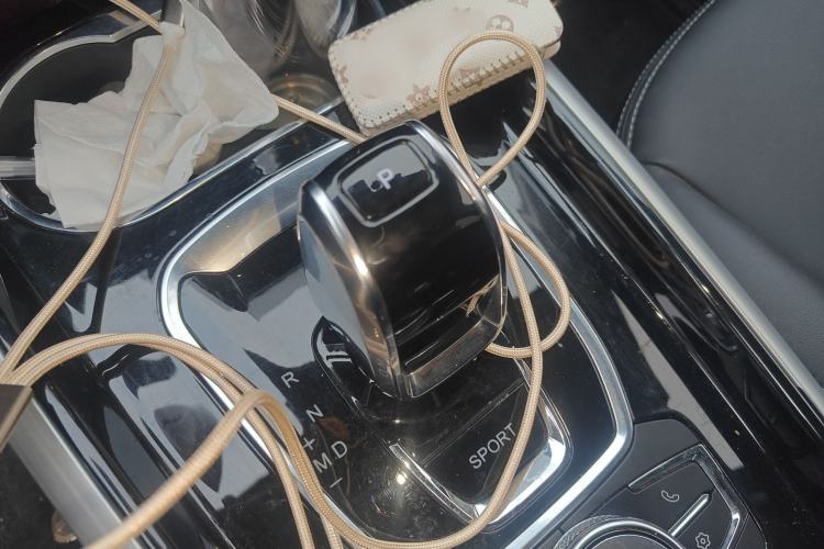 Used EXEED Lingyun 2019 1.6T Two-Wheel Drive Diamond Edition Gear Lever