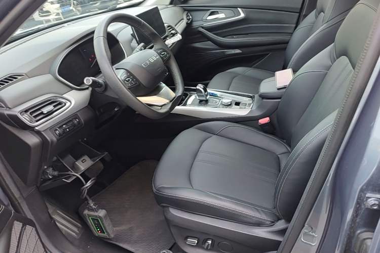 Used EXEED Lingyun 2019 1.6T Two-Wheel-Drive Platinum Edition Left Front Seat
