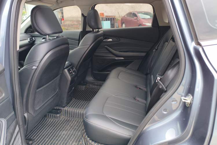 Used EXEED Lingyun 2019 1.6T Two-Wheel-Drive Platinum Edition Left Rear Seat