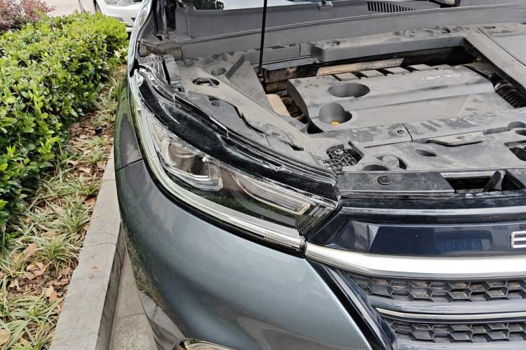 Used EXEED Lingyun 2019 1.6T Two-Wheel Drive Diamond Edition Right Front Headlight