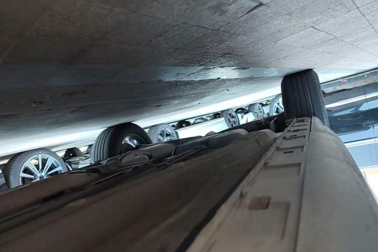 Used EXEED Lingyun 2019 1.6T Two-Wheel-Drive Platinum Edition Right Side Sill