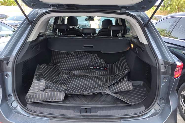 Used EXEED Lingyun 2019 1.6T Two-Wheel-Drive Platinum Edition Trunk