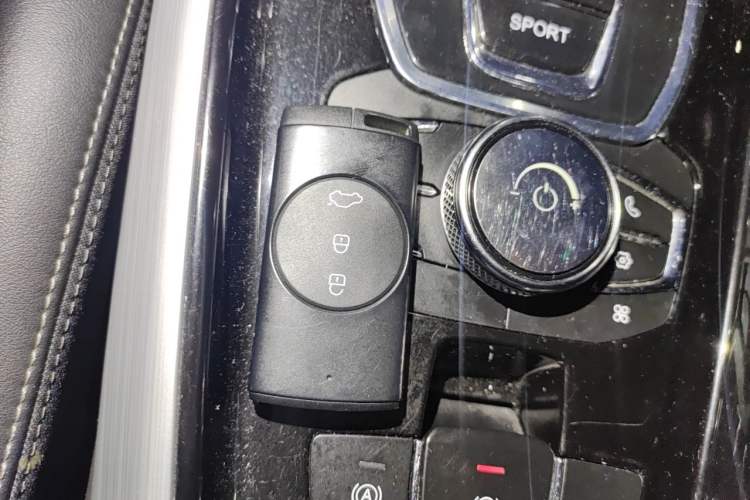 Used EXEED Lingyun 2019 1.6T Two-Wheel Drive Diamond Edition Vehicle Key
