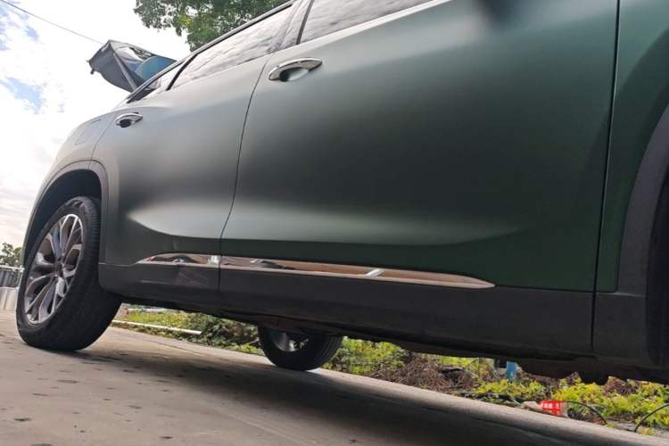 Used EXEED Lingyun 2019 1.6T Two-Wheel Drive Diamond Edition Right Side Sill