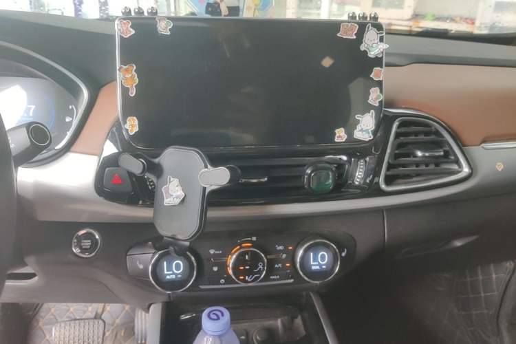 Used EXEED Lingyun 2019 1.6T Two-Wheel Drive Diamond Edition Audio And AC Panel