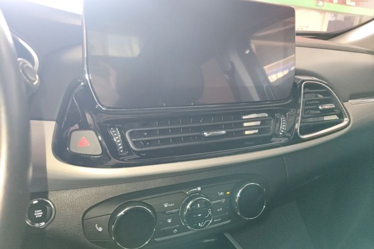 Used EXEED Lingyun 2019 1.6T Two-Wheel Drive Diamond Edition Audio And AC Panel