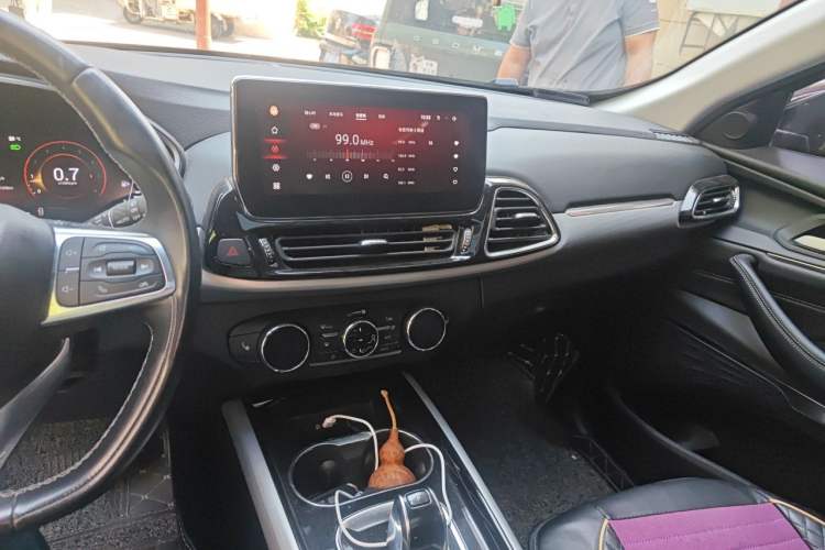 Used EXEED Lingyun 2019 1.6T Two-Wheel Drive Diamond Edition Audio And AC Panel