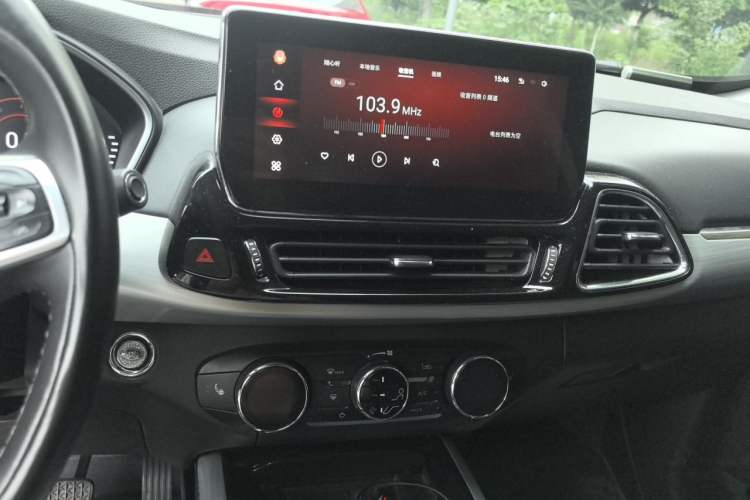 Used EXEED Lingyun 2019 1.6T Two-Wheel Drive Diamond Edition Audio And AC Panel