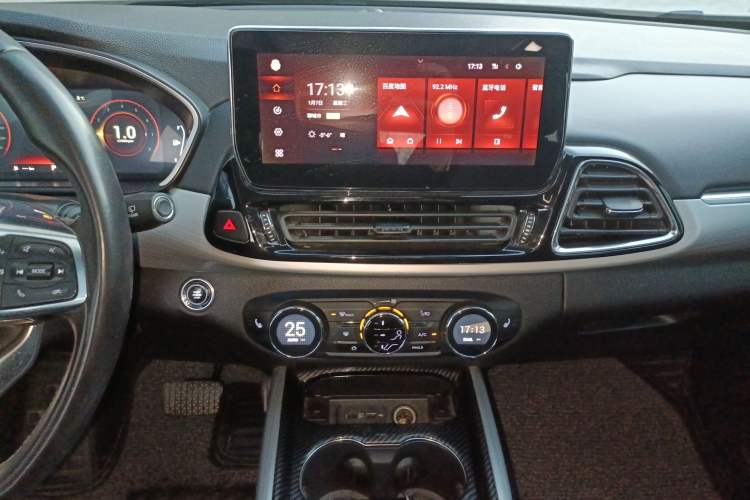 Used EXEED Lingyun 2019 1.6T Two-Wheel Drive Diamond Edition Audio And AC Panel