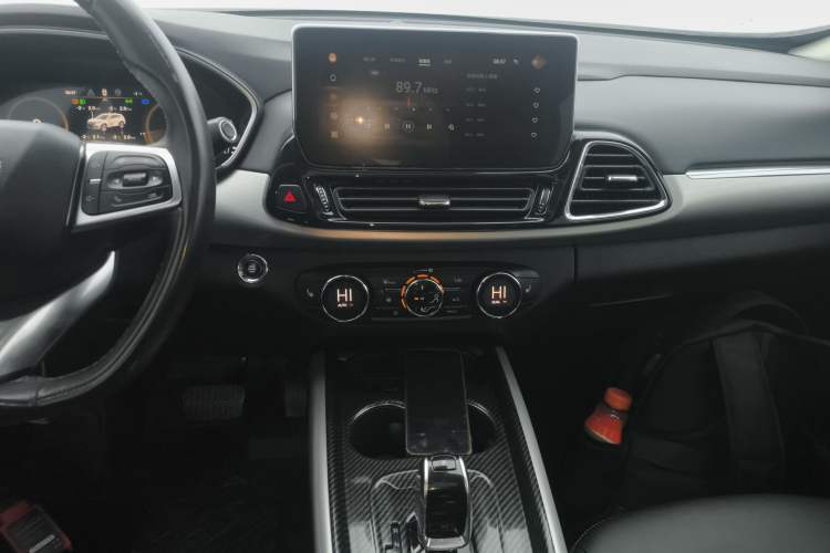 Used EXEED Lingyun 2019 1.6T Two-Wheel Drive Diamond Edition Audio And AC Panel
